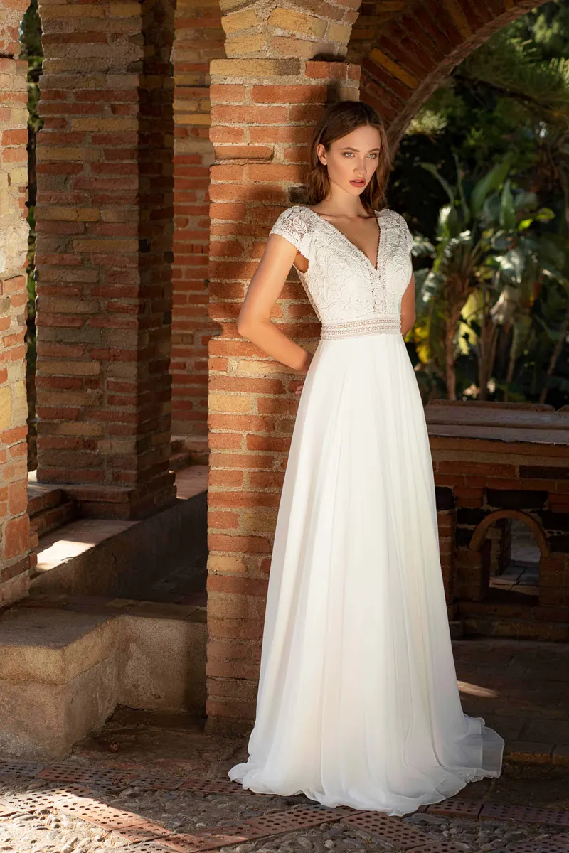 Robe de mariée Ro624H en écru, vue 1 — Scrupul’ Rennes